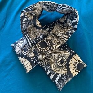 Marimekko for Uniqlo padded scarf